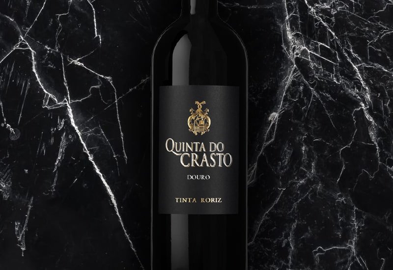 The 1997 Tinta Roriz vintage by Quinta do Crasto is a vivid and deep red wine. 