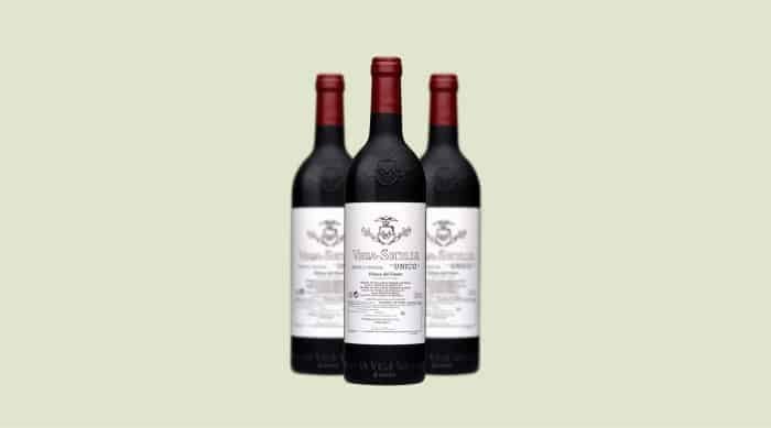 The 2018 Gran Reserva Ribera del Duero wine is a blend of Tempranillo and Cabernet Sauvignon grapes grown in sandy soil plots.