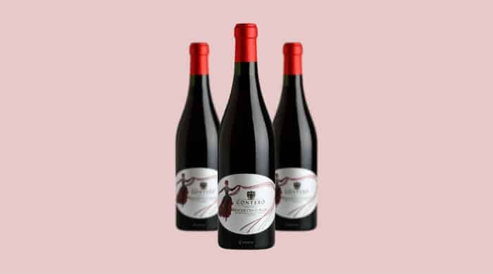 This light sparkling red wine has a very low alcohol content of 5.5%, a light cherry color, and rich floral and fruity aroma.