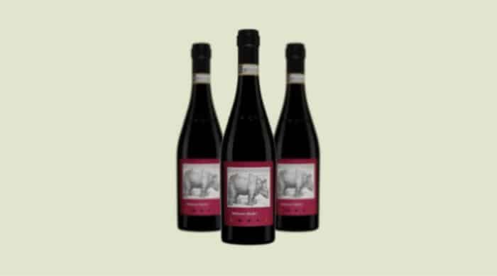 The La Spinetta Vursu Vigneto Starderi Barbaresco is produced by winemaker Giorgio Rivetti using grapes from the younger Nebbiolo vines in the Starderi vineyard. 
