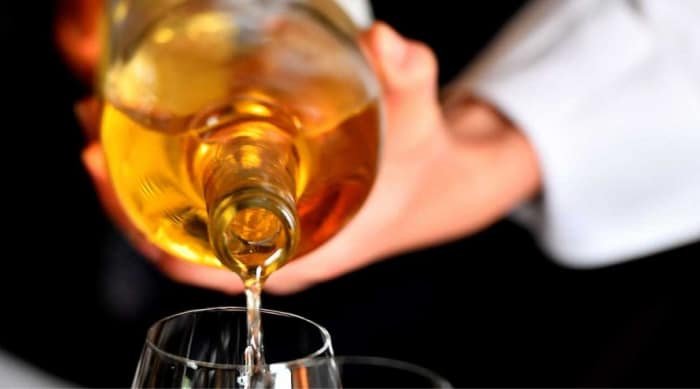 Sauternes wines have a deep yellow hue with an elegant balance of sweetness and acidity. 