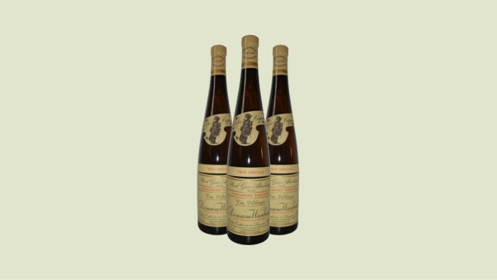 The 2004 Domaine Weinbach Pinot Gris Altenbourg Vendanges Tardives is a late harvest Pinot Gris dessert wine.