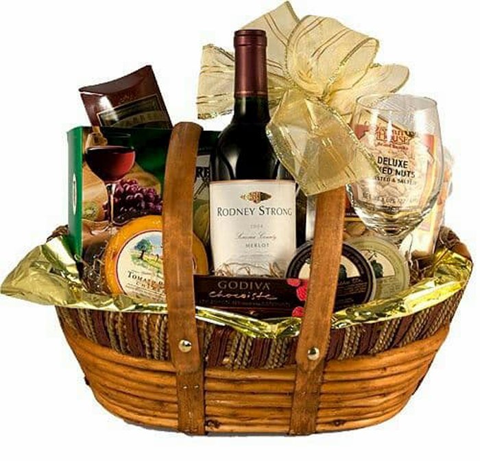 Try these delicious wine and cheese pairs for a perfect wine gift basket!