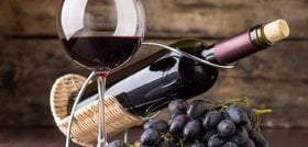 Red Wine Nutrition: Calories, Ingredients, Health benefits