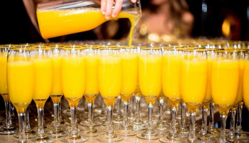 Here are some aspects you’ll want to consider when serving mimosas.