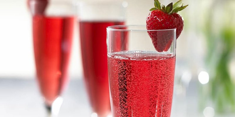 Here are some delightful, aromatic sparkling wines that will complement your mimosa. 