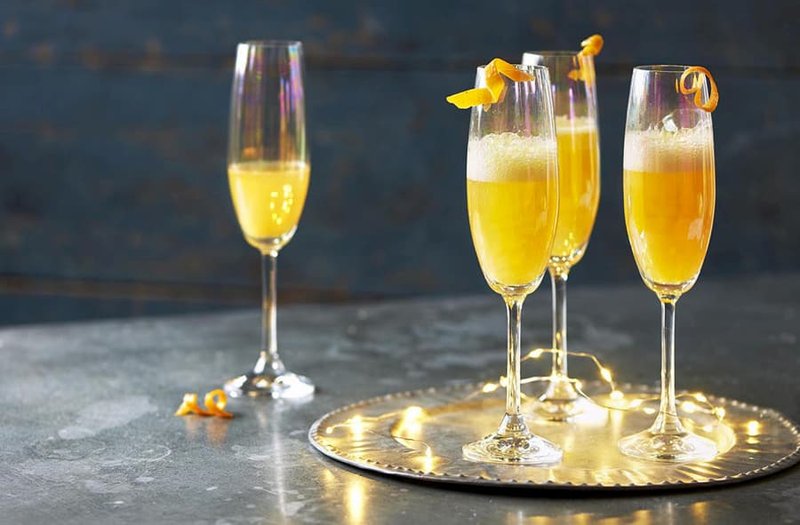 One legend has it that the mimosa started in London, at the Buck’s Club when a drink called Buck’s Fizz was invented in 1921.