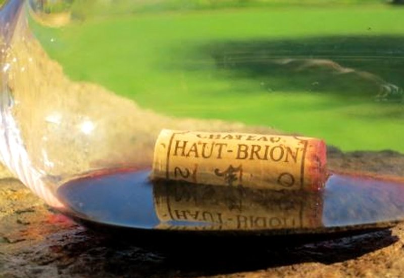 Outstanding vintages, like the 1989 Château Haut Brion, have an aging potential of at least 30 years.