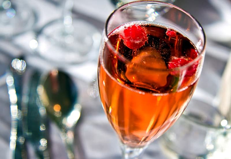 How To Make a Kir Royale Cocktail