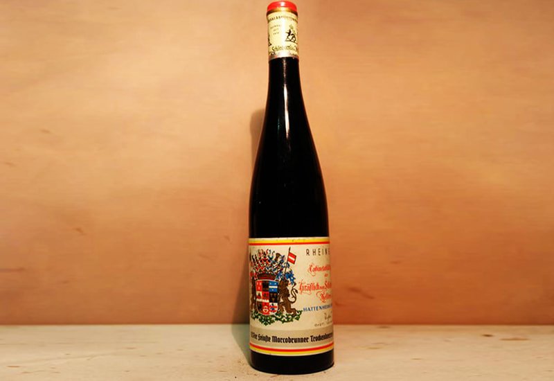 Riesling Wine: Graf von Schonborn-Schloss Schonborn Erbacher Marcobrunn Riesling Trockenbeerenauslese 1945