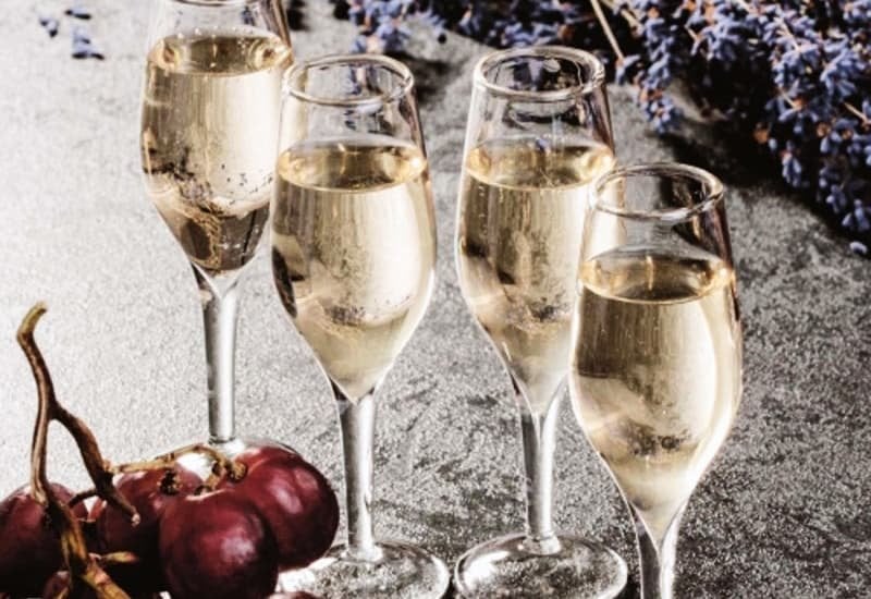 What to look for in Champagne glasses