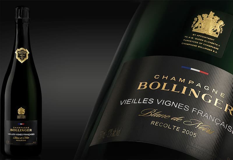 Small quantities of this Bollinger cuvee Champagne are produced from two small plots, Chaudes Terres and Clos St-Jacques.