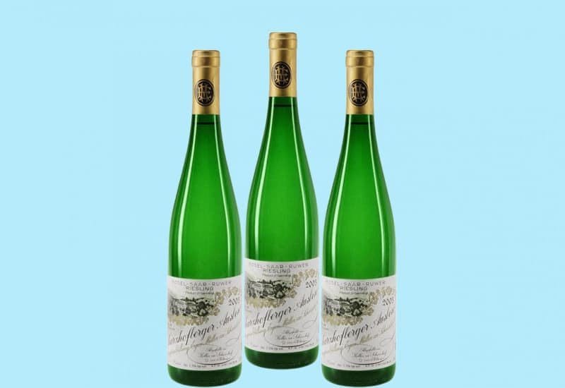 The 2012 Egon Muller Scharzhofberger Riesling Eiswein is made with frost-bitten Riesling grapes in the middle of the winter, the 2012 vintage is an outstanding ice wine to sample with your turkey.