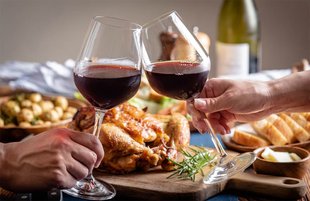Wine with Turkey: 15 Best Wines and Food Pairings