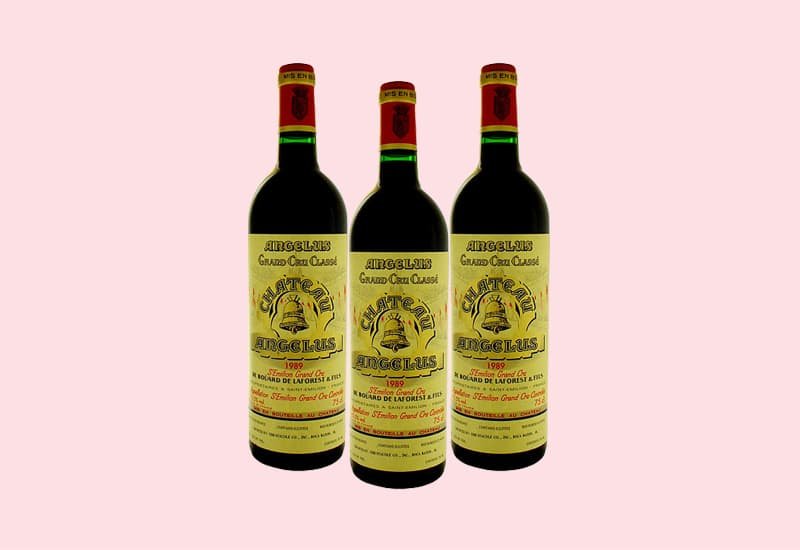 Youthful with a ruby color, this 1989 vintage Chateau Angelus has notes of concentrated red fruits. 