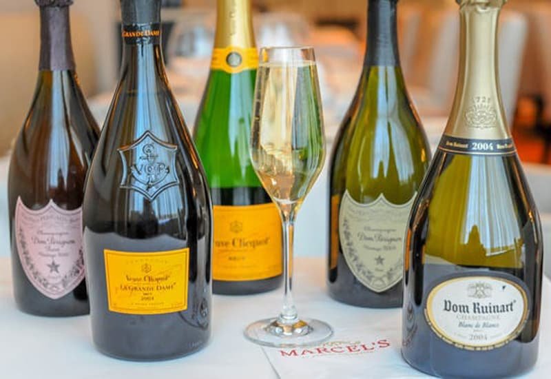Brut Champagnes are the world’s favorite bubbly for celebrations and the best aperitif to start an evening with family and friends.