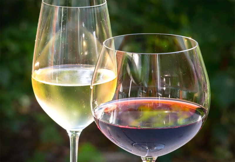 Antique-Wine-Glasses-For-Your-White-Wine.jpg