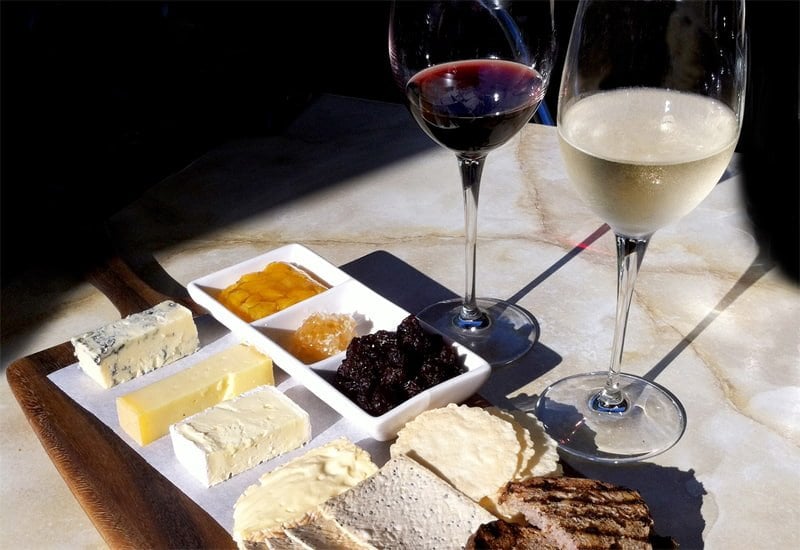 Classic-Wine-and-Cheese-Pairings-2.jpg