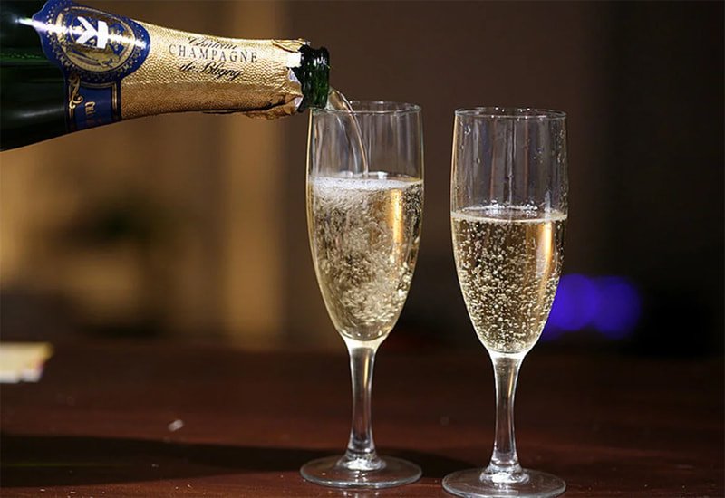 How-Long-Does-Champagne-Last-Opened-4.jpg