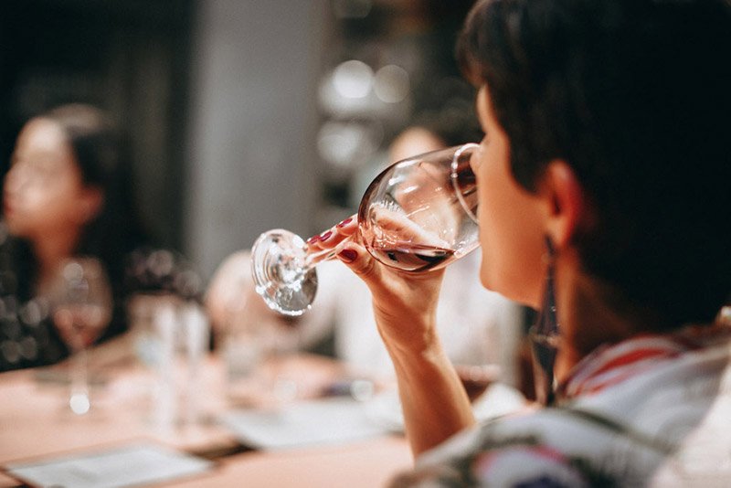 How To Taste Wine Like a Pro: Taste