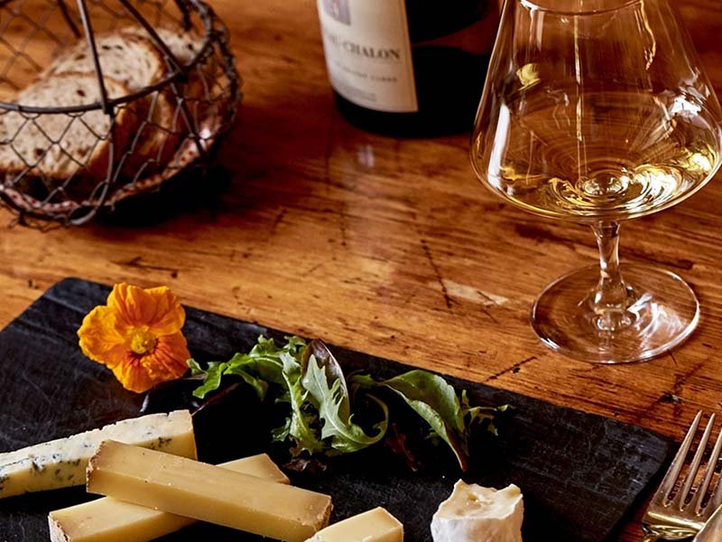 Jura Wine with cheeses