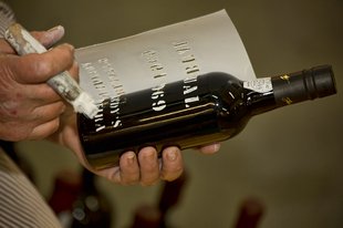 Madeira-Wine-hero.jpg