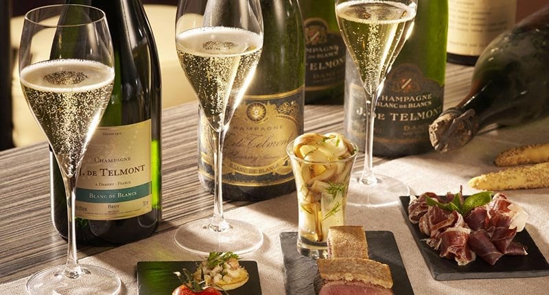 Sparkling White Wine with food pairings