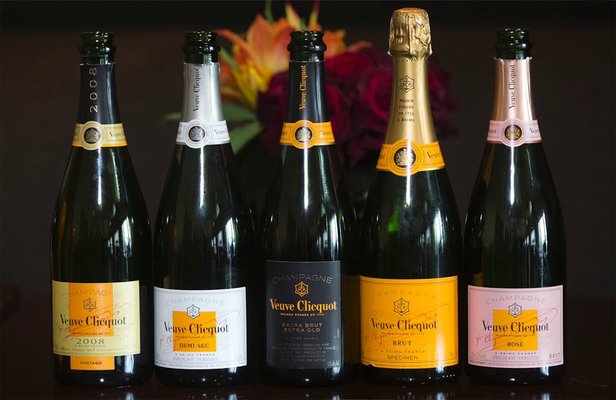 Veuve Clicquot Rose (Winemaking, 10 Best Bottles, Prices 2025)