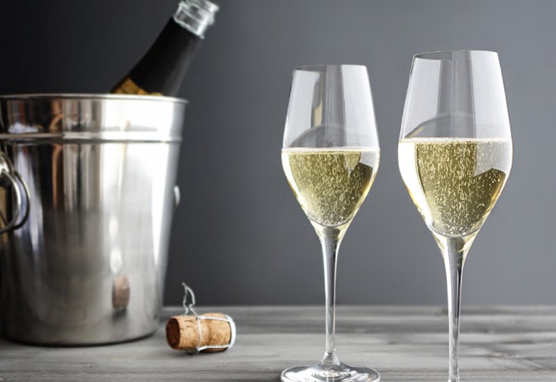 Wine-Glass-for-Sparkling-Wine-and-Champagne.jpg