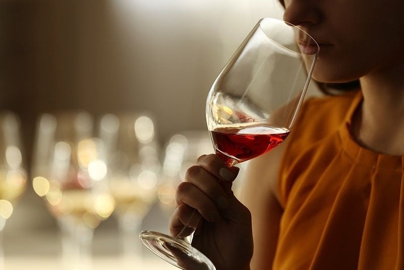 Wine Tips, Nosing the Wine