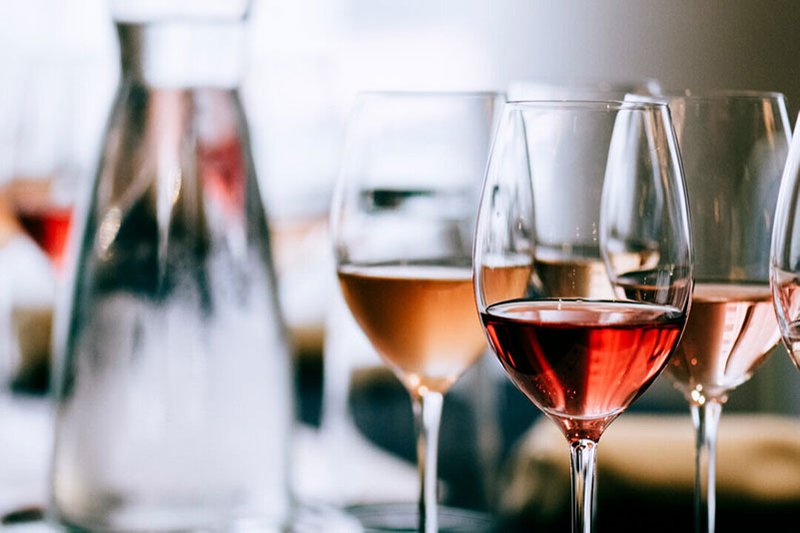 Wine Tasting: Serving at the Right Temperature