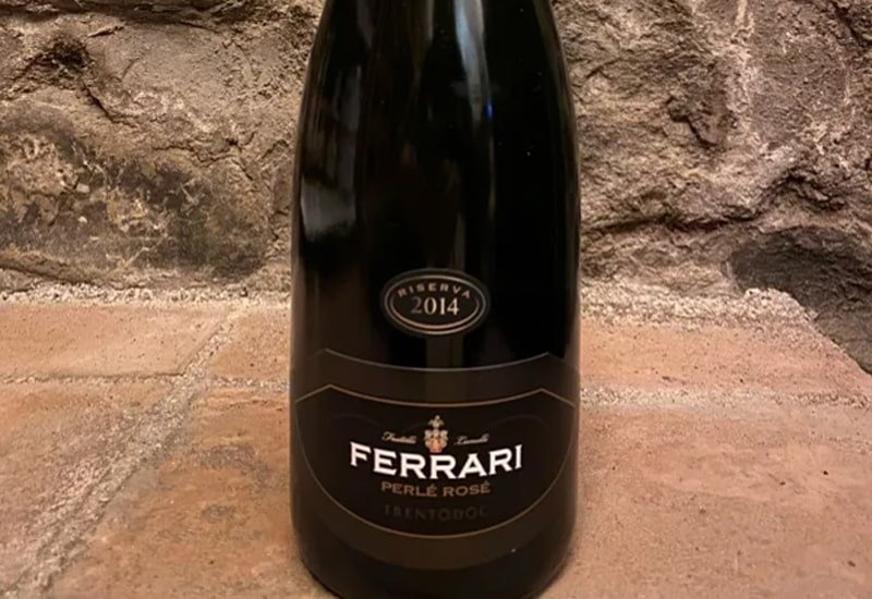 ferrari-champagne-3.jpg
