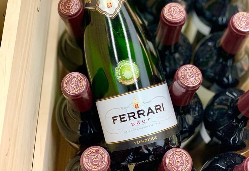 ferrari-champagne-7.jpg
