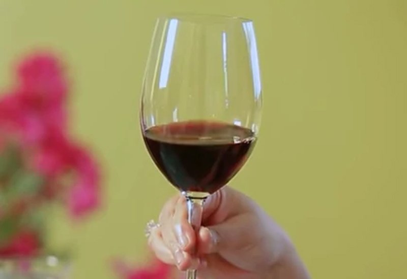 how-to-drink-red-wine-4.jpg