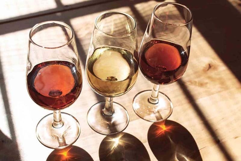 Tasting sherry wines