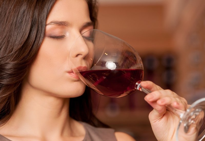 To drink the wine, take a small sip and swirl the wine in your mouth, so you can fully absorb the flavor with your taste buds. 