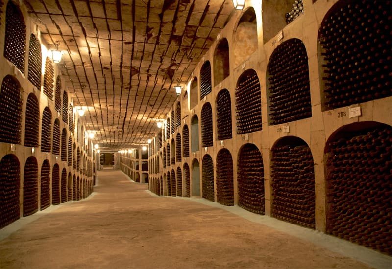 largest-wine-collection-1.jpg