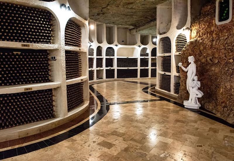 largest-wine-collection-2.jpg