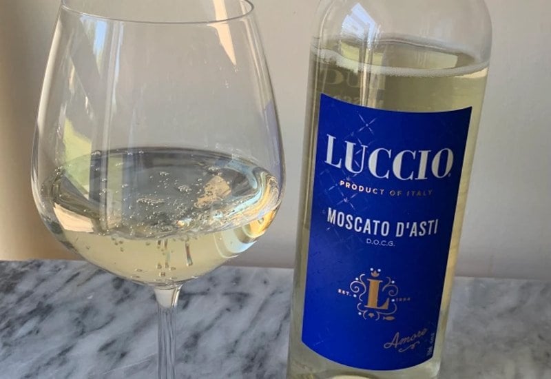 moscato-wine-brands-luccio-moscato-italy.jpg