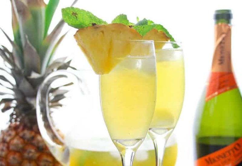 prosecco-cocktails-pineapple-prosecco-punch.jpg