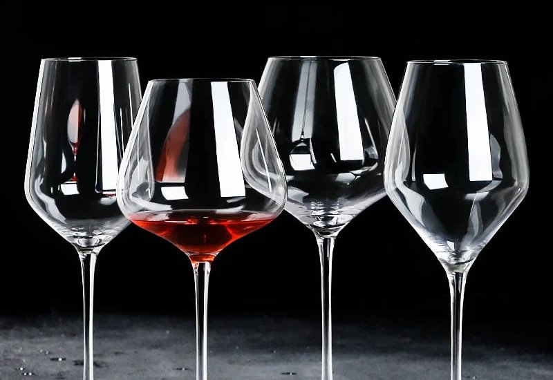 red-vs-white-wine-glass-4.jpg