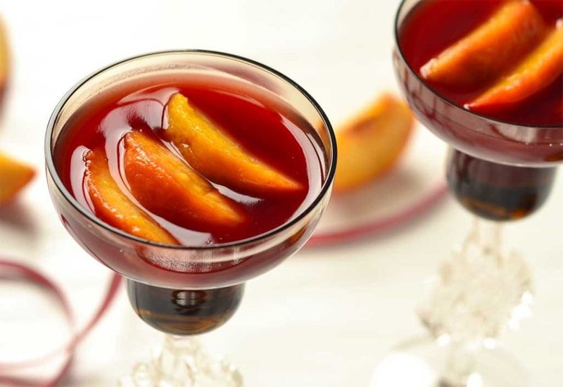 red-wine-cocktails-peach-red-wine-cocktail.jpg
