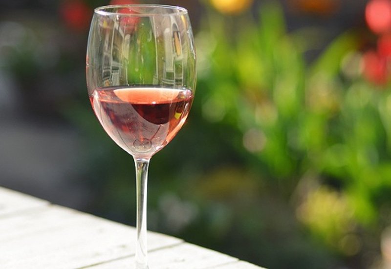 rose-wine-glass-2.jpg