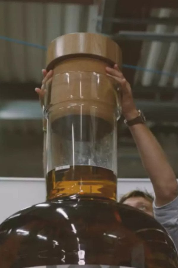 The World’s Biggest Whiskey Bottle (& 10 LargeFormat Bottles)